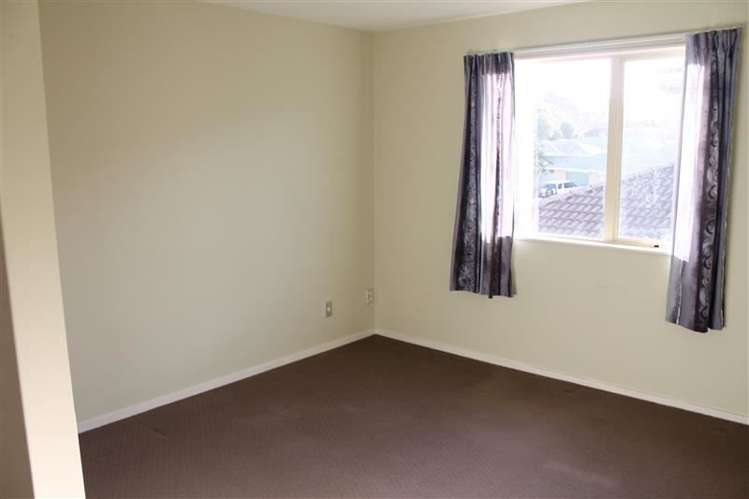 6 Lincoln Garden Close Henderson_12