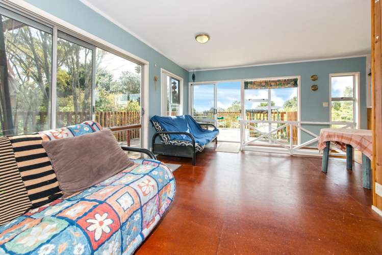 151 Howard Road Orere Point_10