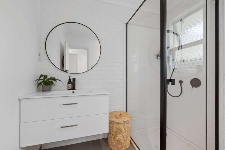 9a Washington Crescent Redwoodtown_16