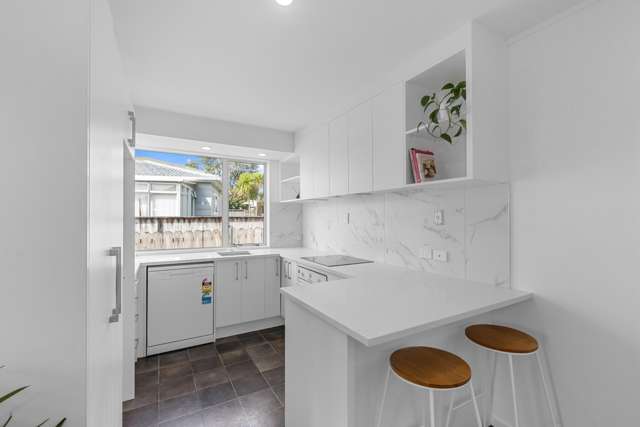 3/56 Flanshaw Road Te Atatu South_3