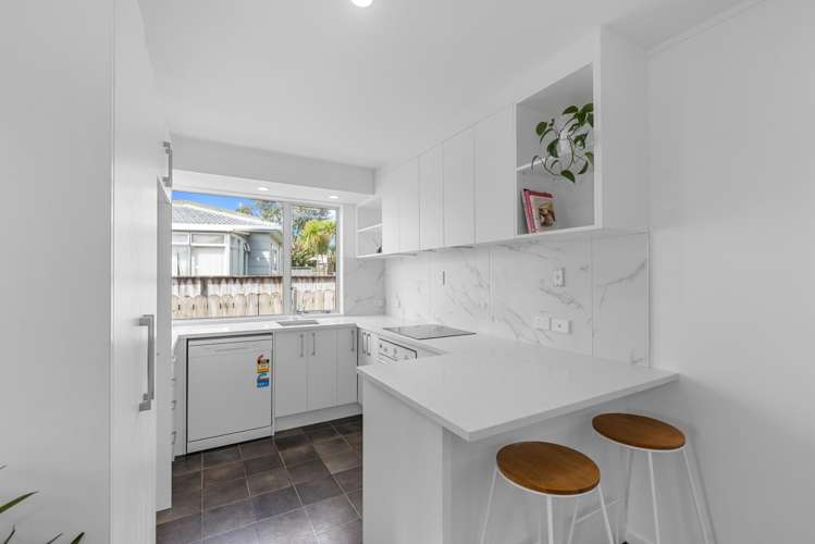 3/56 Flanshaw Road Te Atatu South_3