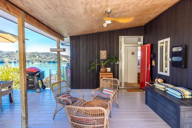 72 The Esplanade Oneroa_17