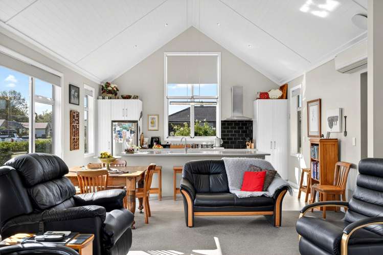 13 Tarata Grove Lansdowne_9