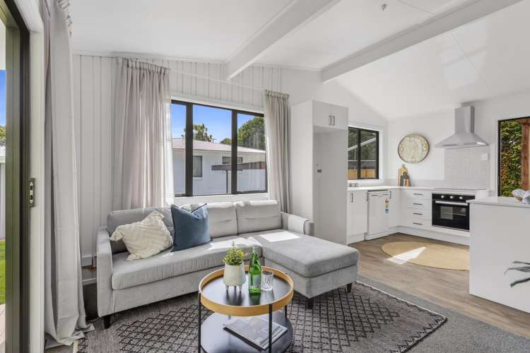 3639 Cambridge Road Cambridge_16