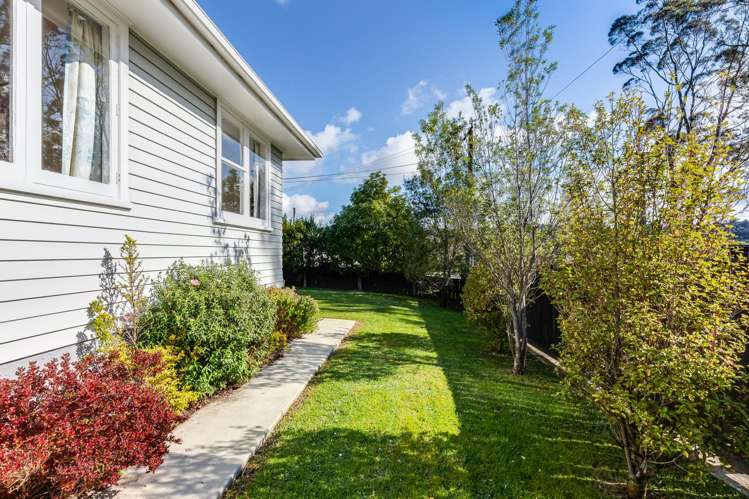 4 Lowry Crescent Stokes Valley_17