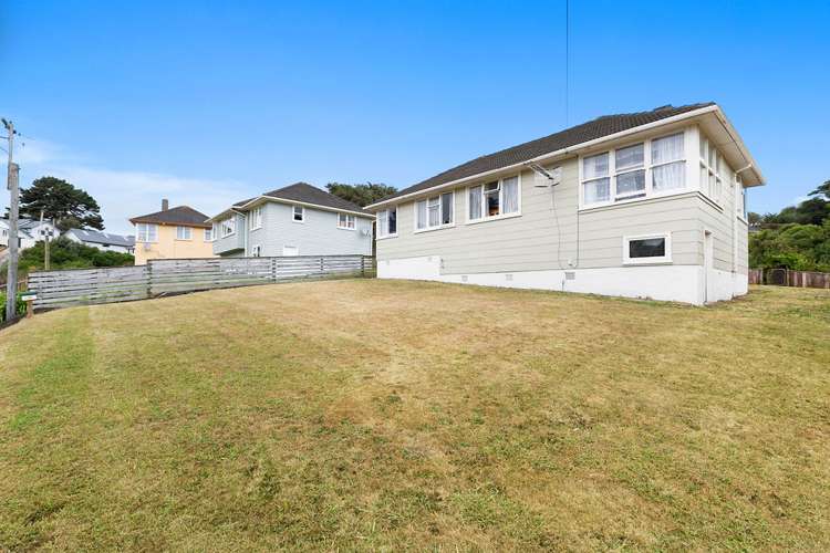 24 Thompson Grove Porirua East_0