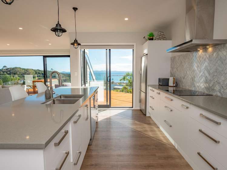 7 Dudley Crescent Cable Bay_9