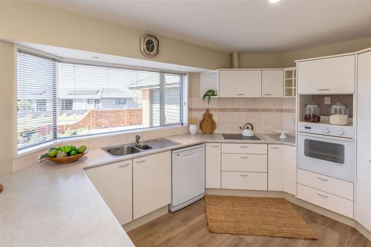 90 Roydon Drive Templeton_33