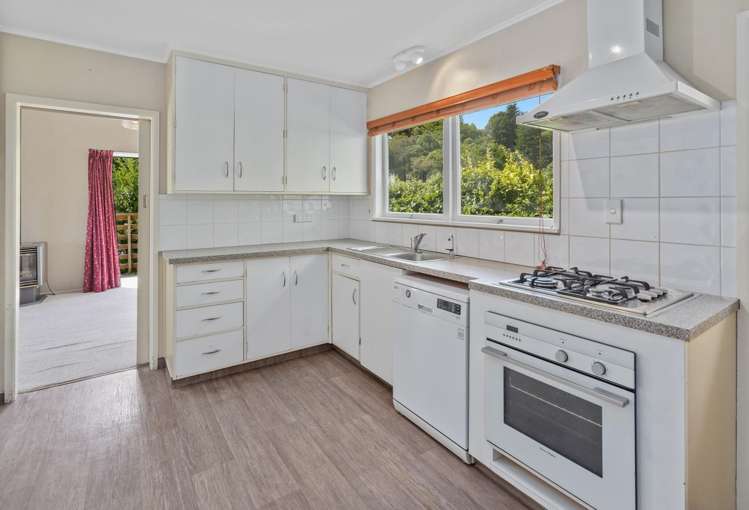 40 Douglas Road 10816_2