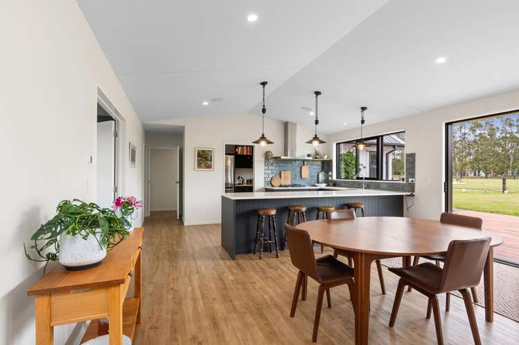 8 Walford Way Darfield_5