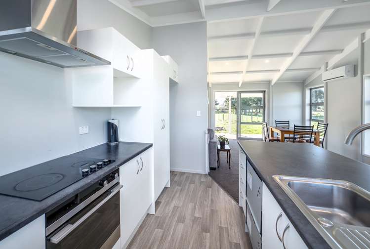 59 Western Lake Road Featherston_12