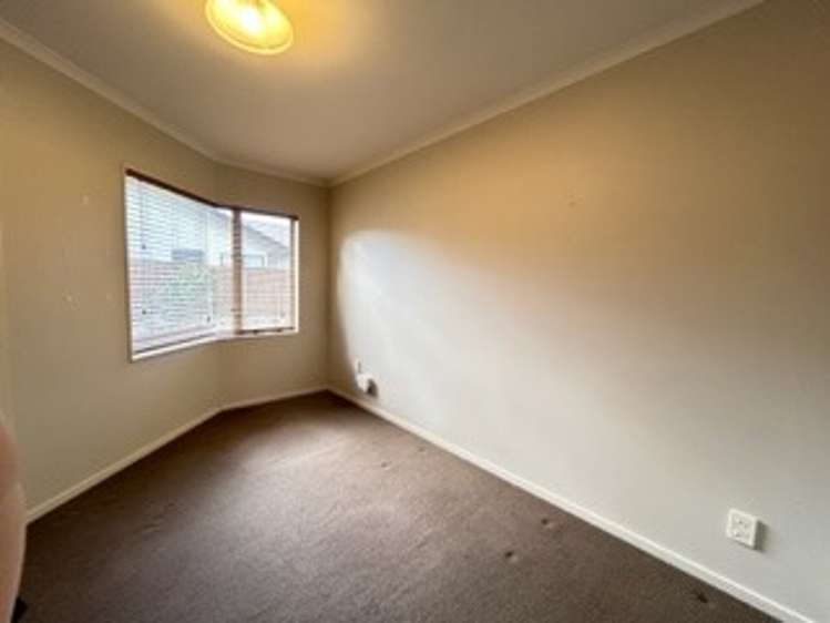 1 Logan Grove Feilding_10