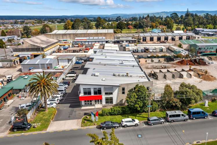 Unit 1, 282 Chadwick Road Greerton_2