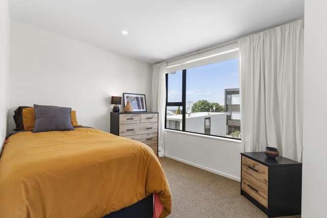 3/15 Chivalry Road Glenfield_1