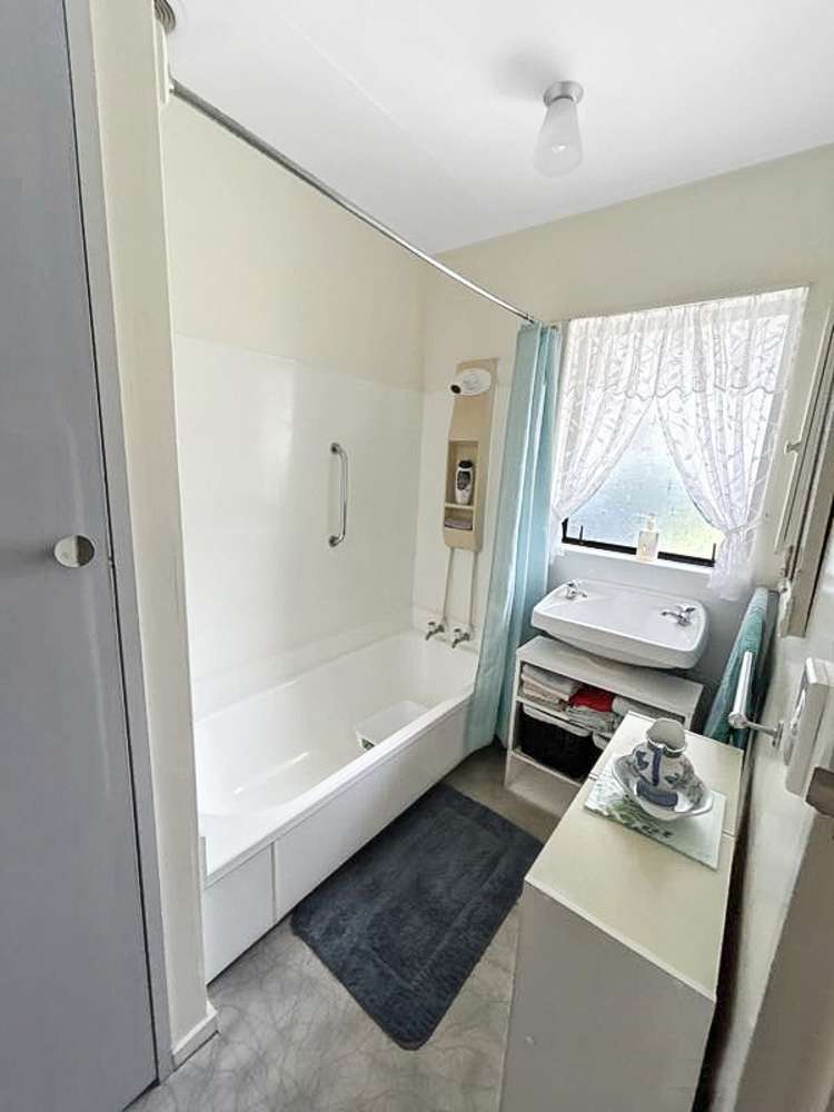 18 Baillie Crescent 10114_6