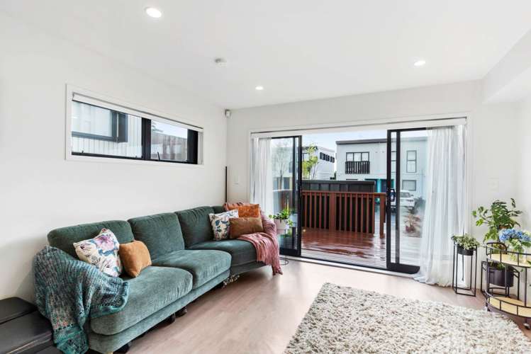 76a Opaheke Road Opaheke_10