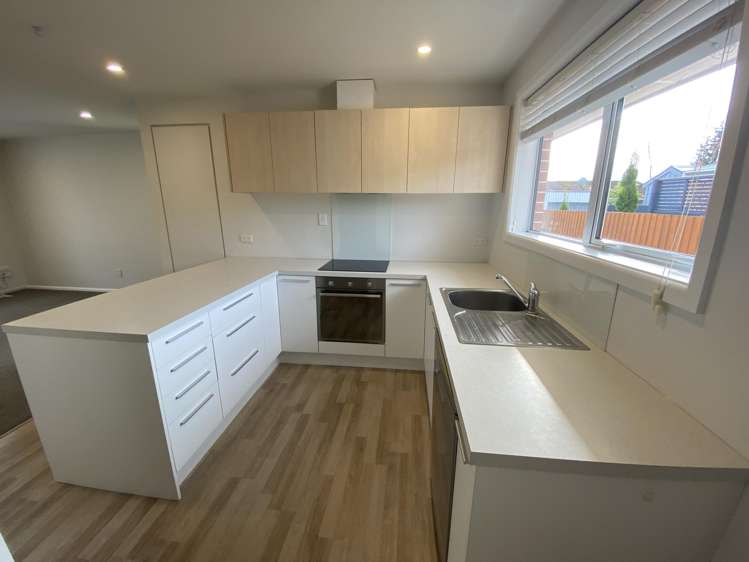 2/41 Roberta Drive Somerfield_2