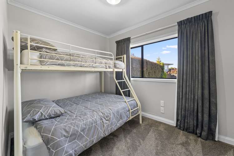 19 Ingle Avenue Waipahihi_11