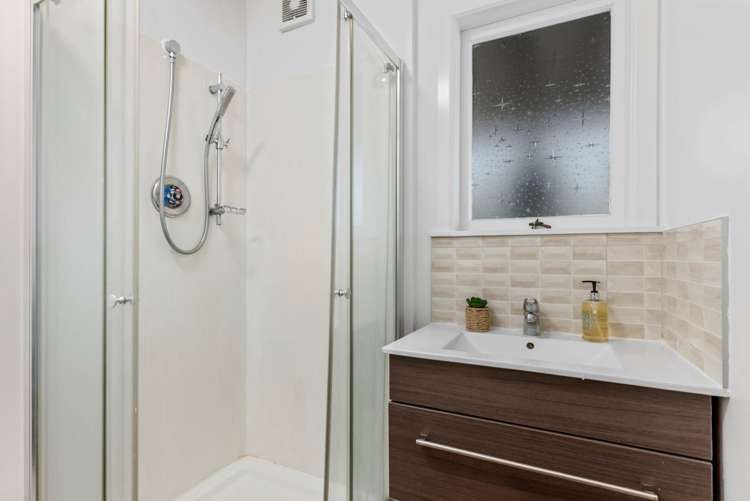 66 Goodall Street Hillsborough_14