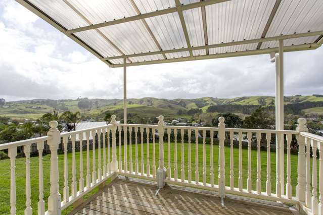 8 Forlong Rise Helensville_2