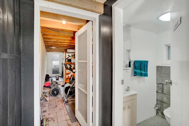 28 Pararewa Drive Whalers Gate_31