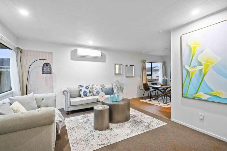 2/17 Anglers Way Wattle Downs_1