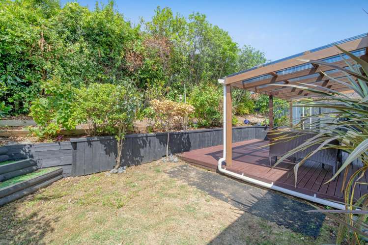 2/4 Eagle Place Red Beach_2