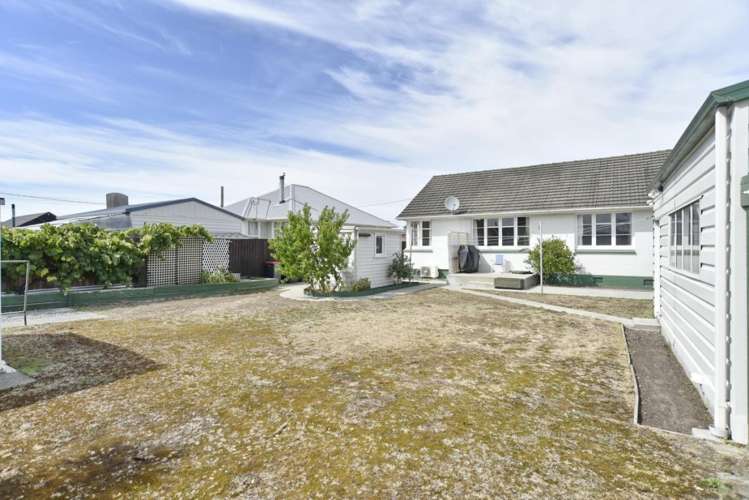 17 Robin Street Burwood_15