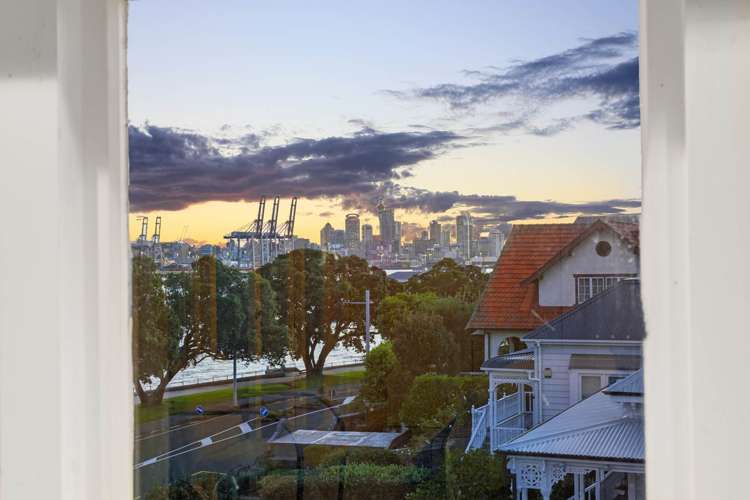 8 King Edward Parade Devonport_73