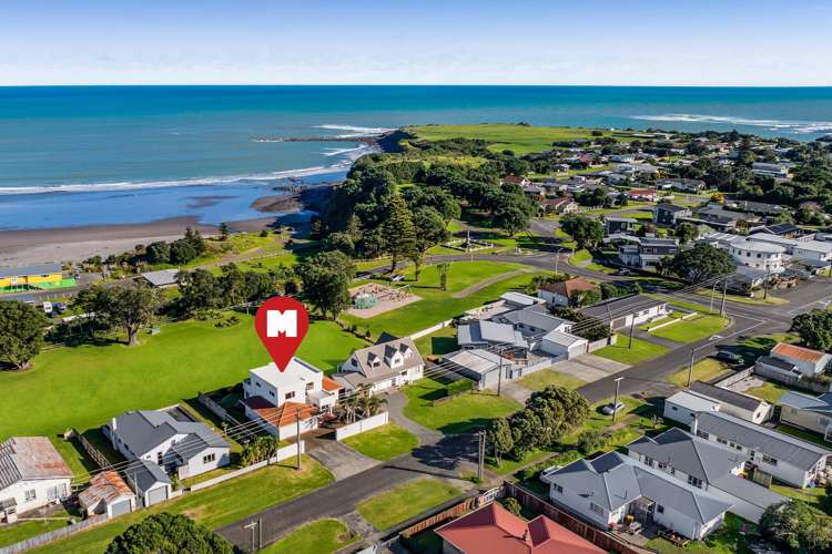 22 Fox Street Opunake_24