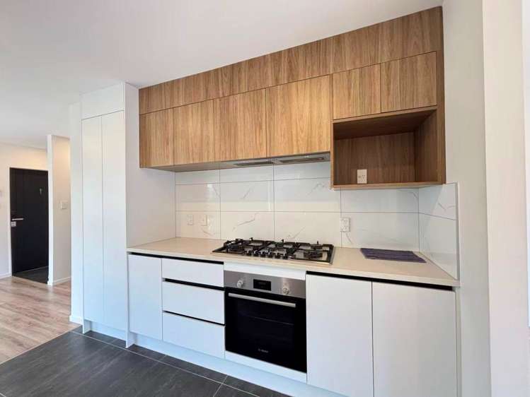 8 Seelie Court Flat Bush_4