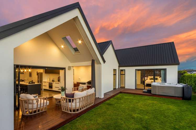 14 Nederland Avenue Burwood_2