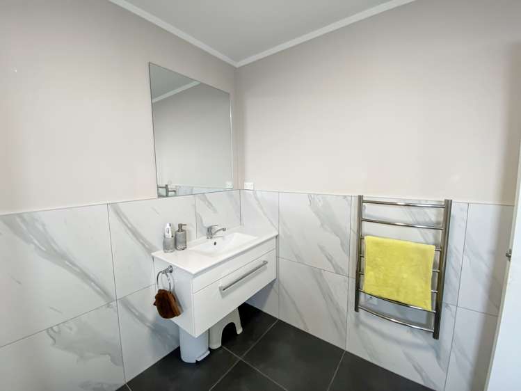 47 Kelman Road Kelston_18