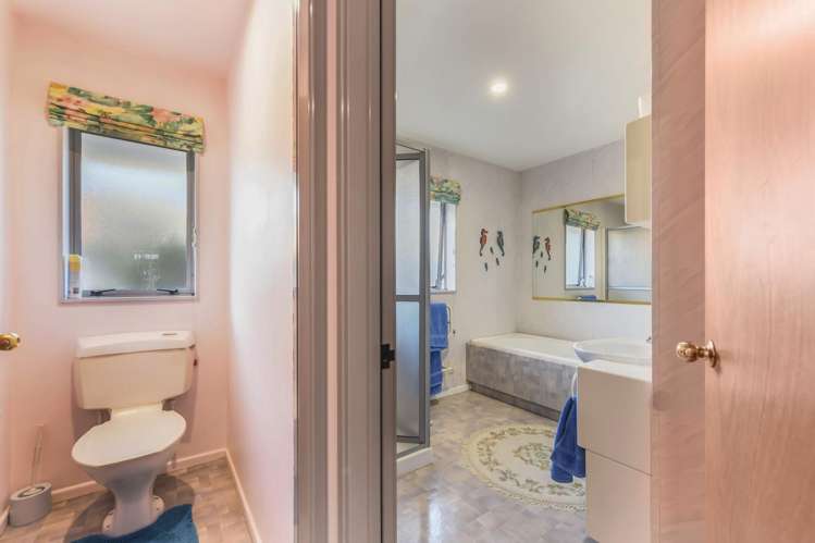 19 Stead Crescent Stoke_13