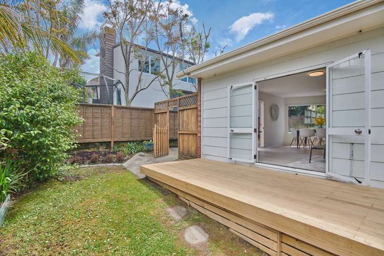 2/154 East Coast Road Forrest Hill_16