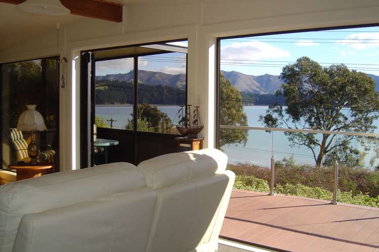 402 Marine Drive Charteris Bay_5