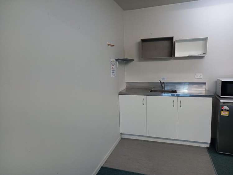 9c Airborne Road Albany_7