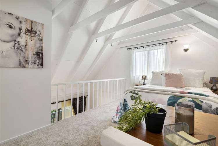 2/1 Mulberry Place Glenfield_13