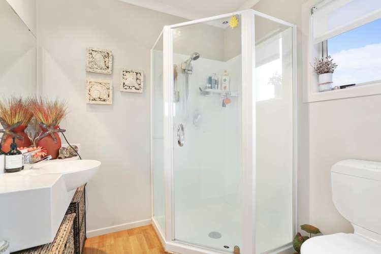 20 Marine Parade Mellons Bay_21