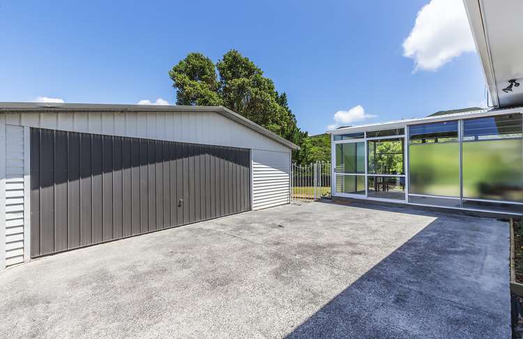 24 John Witton Drive Crofton Downs_13