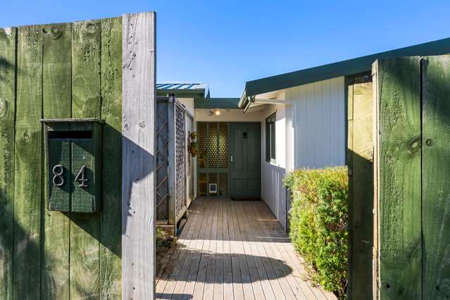 84 Thurleigh Grove Karori_2