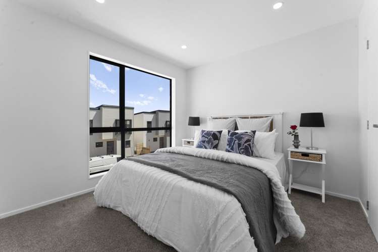 11 Greenbrier Street Westgate_8