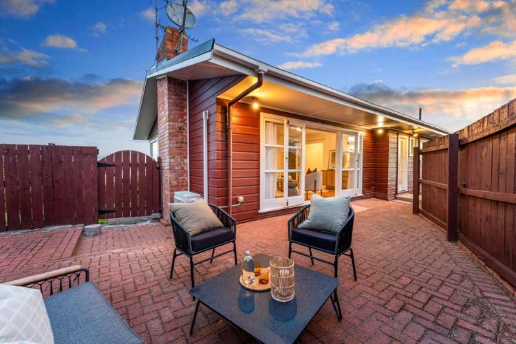 6 Kennedy Avenue Forrest Hill_5