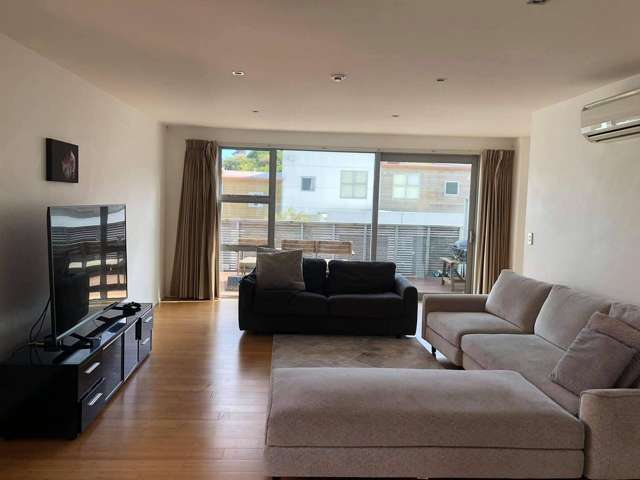 67 Saddleback Grove Karori_2