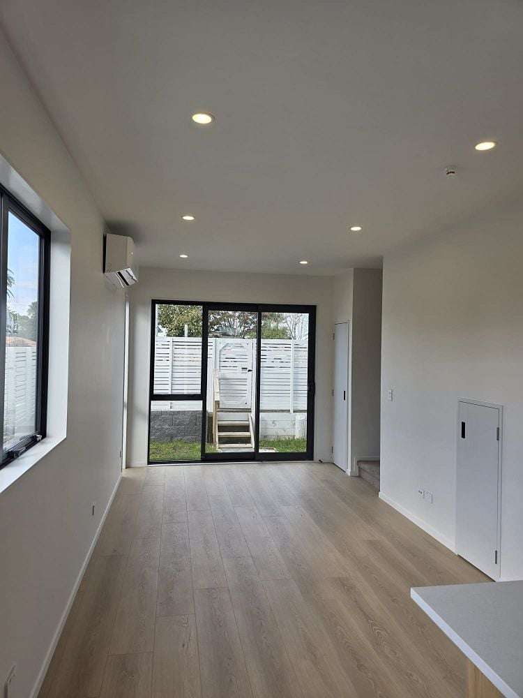 8/234 Te Atatu Road Te Atatu South_5