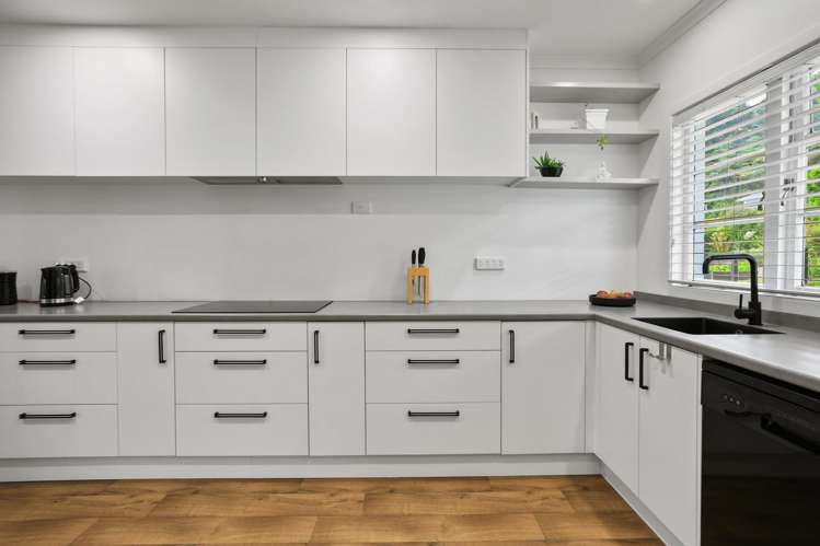 802 Richmond Street Thames_13