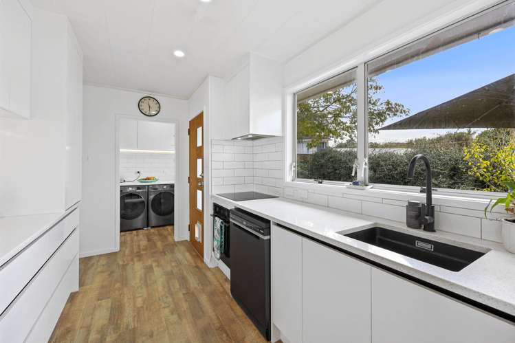 17 Sherie Place_2