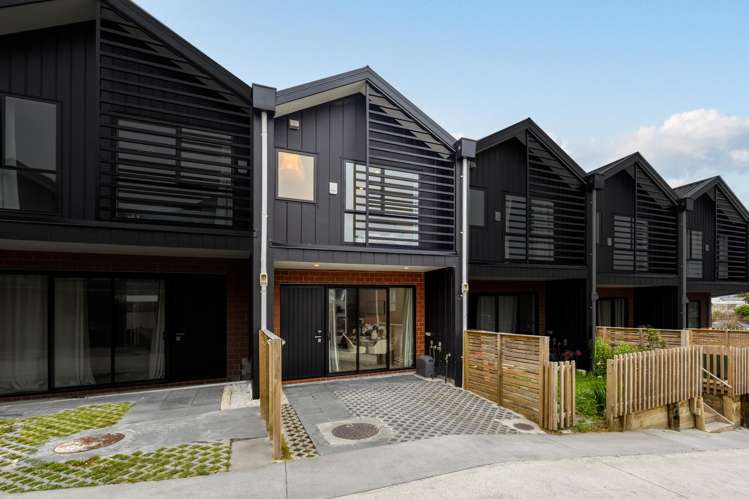 2/233 Great North Road Henderson_23