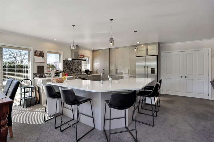 4 Country Place Allenton_3