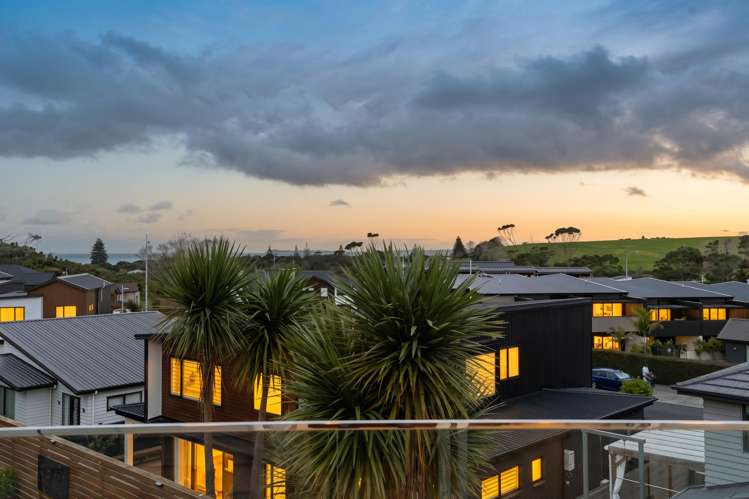 11 Tawatawa Street Long Bay_16